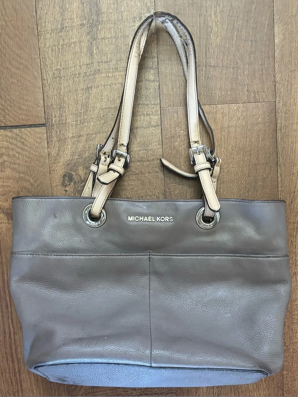 Michael Kors Bedford pebbled women’s handbag purse